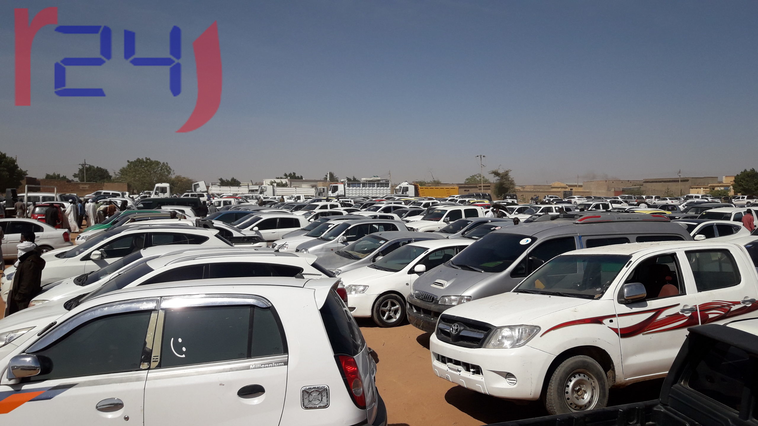 السيارات في احدي الحظائر بدارفوربدارفور
